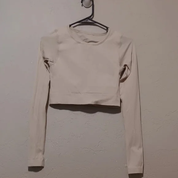 lululemon athletica Cream Ribbed Long-Sleeve Crop Top - Picture 11 of 12
